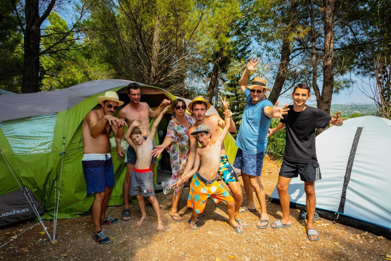 Camping La Peiriere Tuchan Екстер'єр фото